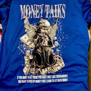 Blue graphic T-shirts small:36 never worn